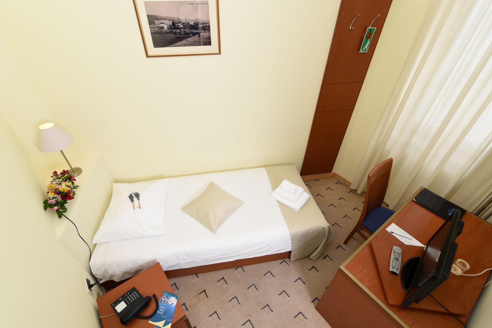 Hotel Park ลอฟราน ภายนอก รูปภาพ