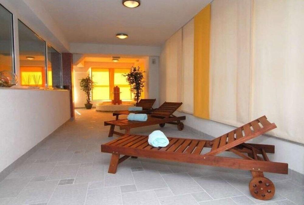Hotel Park ลอฟราน ภายนอก รูปภาพ