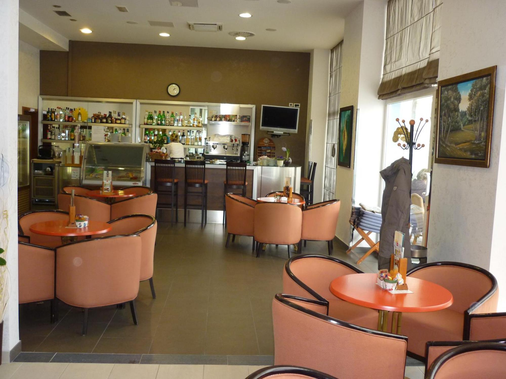 Hotel Park ลอฟราน ภายนอก รูปภาพ