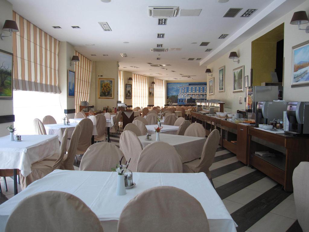 Hotel Park ลอฟราน ภายนอก รูปภาพ